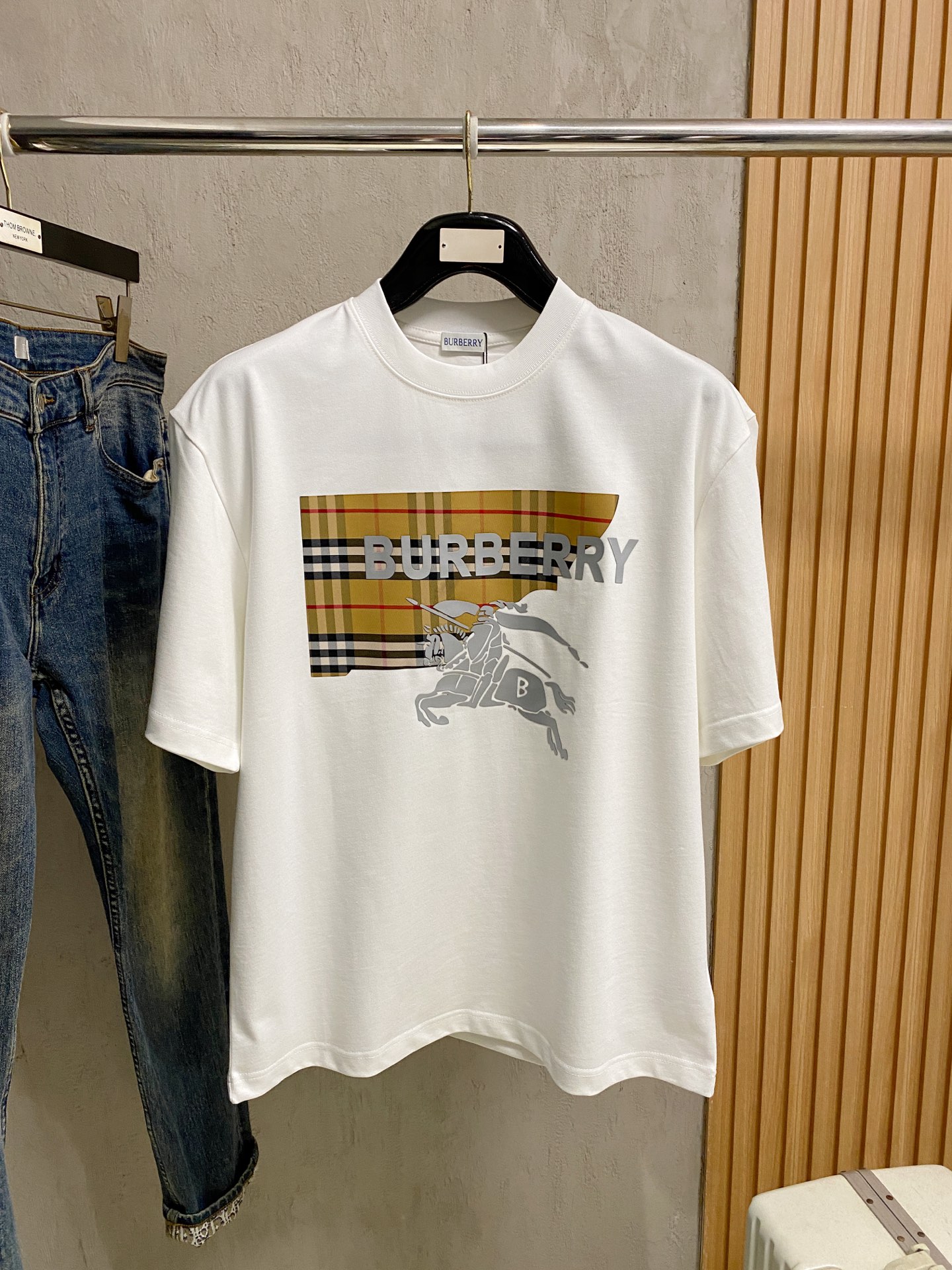 short sleeves